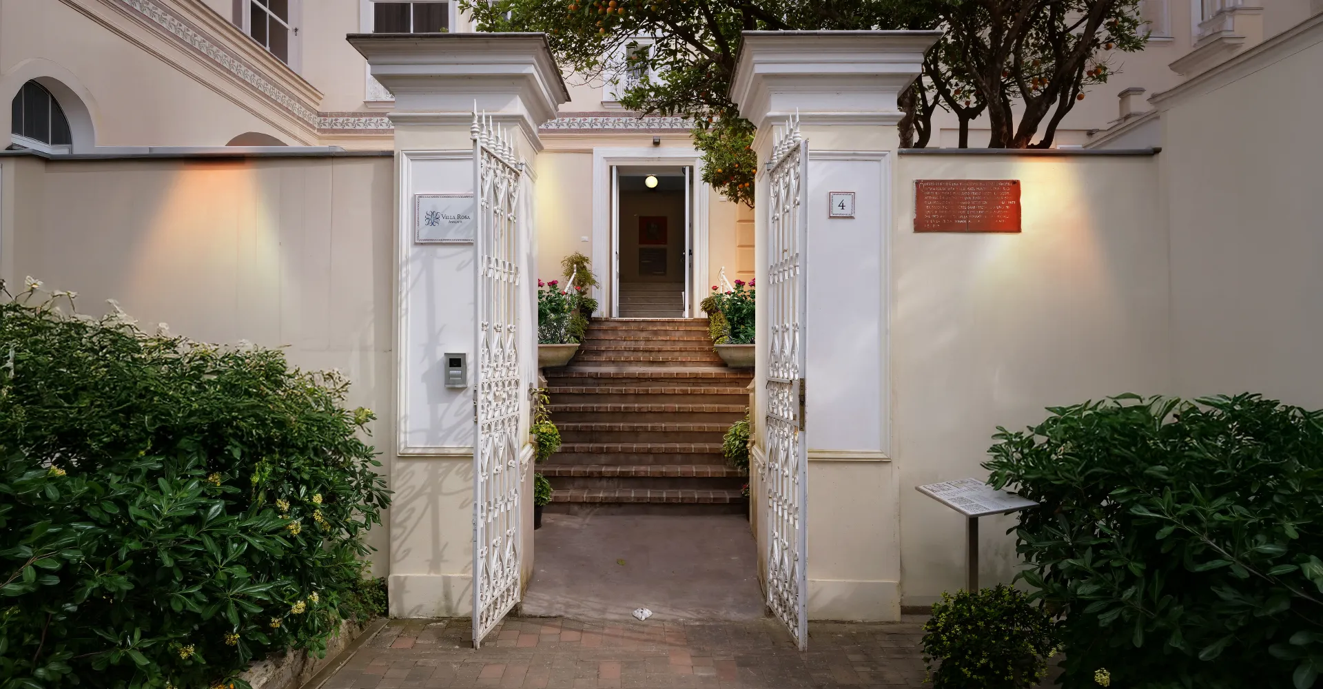 L'ingresso di Villa Rosa